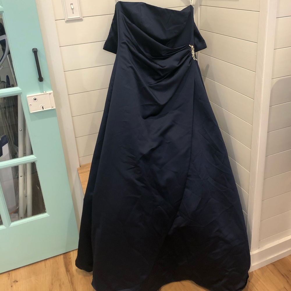 David’s Bridal Bridesmaids Dress